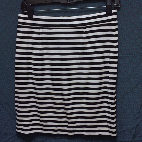 Fossil Lucky Black and White Knit Skirt - Picture 1 of 6